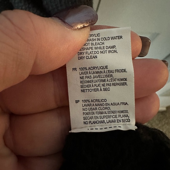 Long knitted vest with tags by POET 2X - Picture 5 of 5